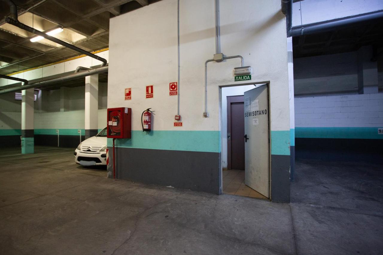 Puerta San Felix Free Parking By Cadiz4Rentals מראה חיצוני תמונה